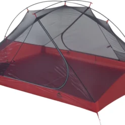 Tent MSR Carbon Reflex 3 Tent Green V4 -NL Kampeeruitrusting Verkoop 2024 6 MSR CarbonReflex3 Angle DoorClosed PR