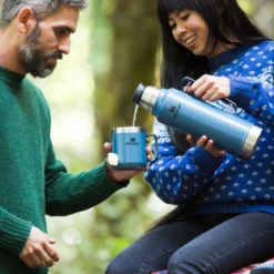 Thermosbeker Stanley The Legendary Camp Mug Hammertone Lake 0,35L 15 Thermosbeker Stanley The Legendary Camp Mug Hammertone Lake 0,35L -NL Kampeeruitrusting Verkoop 2024 7 800x1200 1