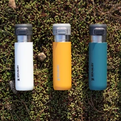 Thermosbeker Stanley The Quick Flip Polar 0,47L -NL Kampeeruitrusting Verkoop 2024 Stanley20 20The20GO20Quick Flip20Water20Bottle200.720L20 202420OZ20 20Lifestyle20Images20 203 2