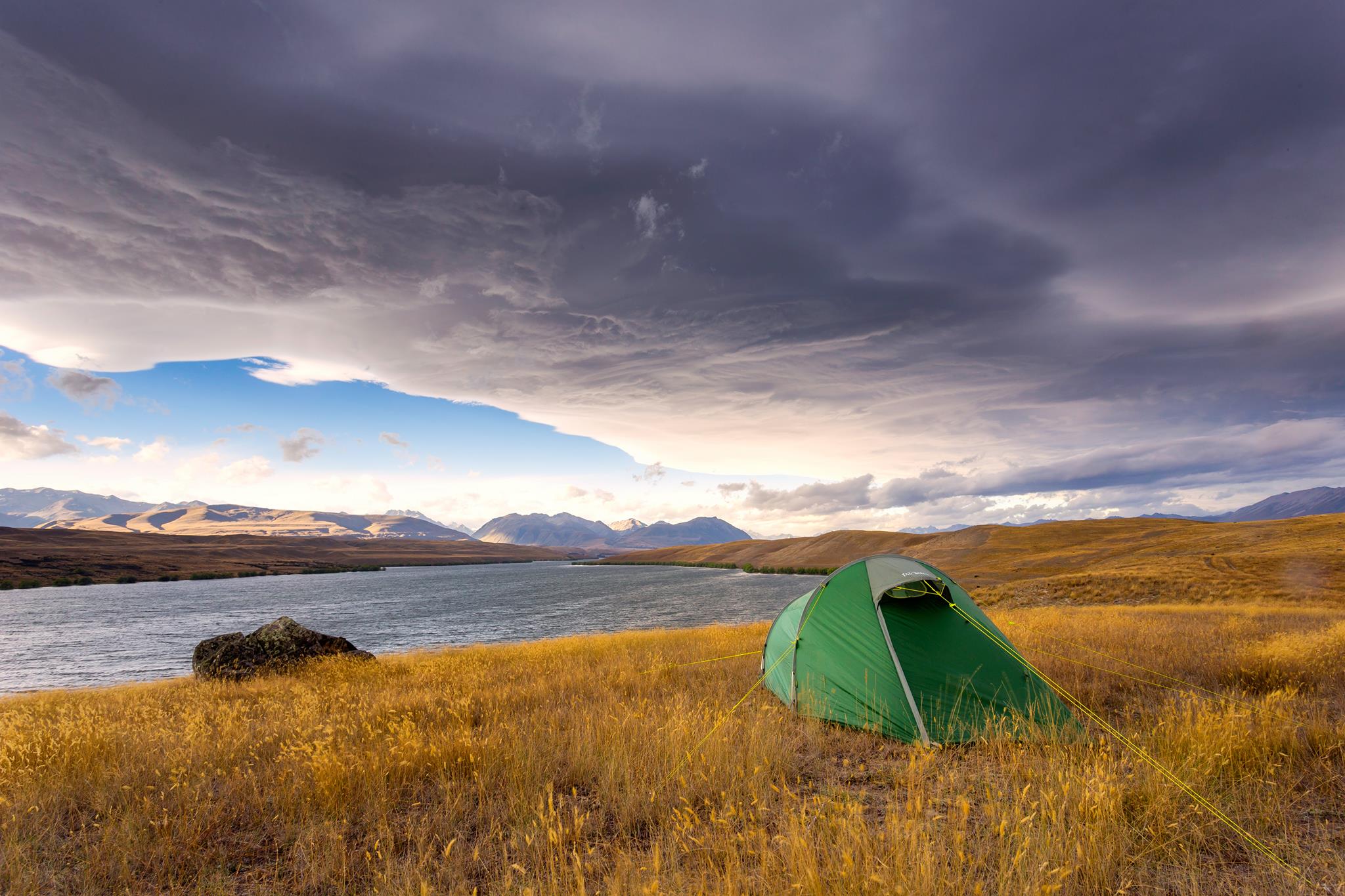 Voorkant -NL Kampeeruitrusting Verkoop 2024 27913310 2039619989590411 9014624082596674563 o